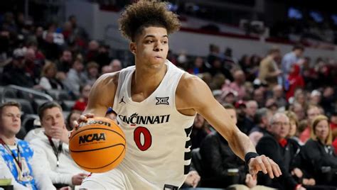 Evansville visits Cincinnati after Skillings’ 29-point outing